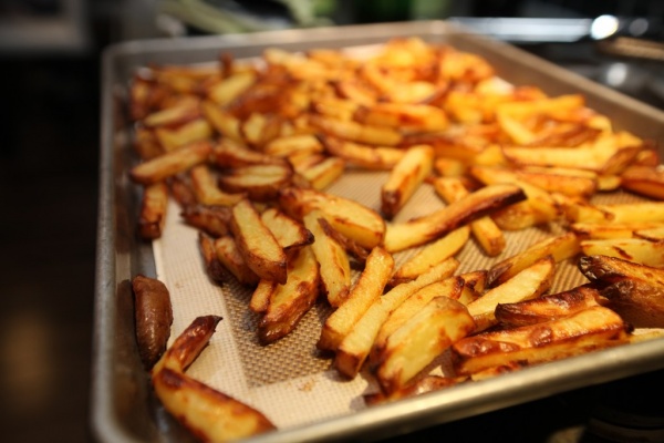 Картофель фри — как приготовить его в духовке